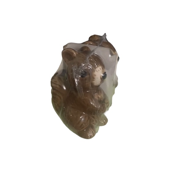 NEW Woodlands Squirrel Table Decor Salt & Pepper Shaker Set - Picture 4 of 5